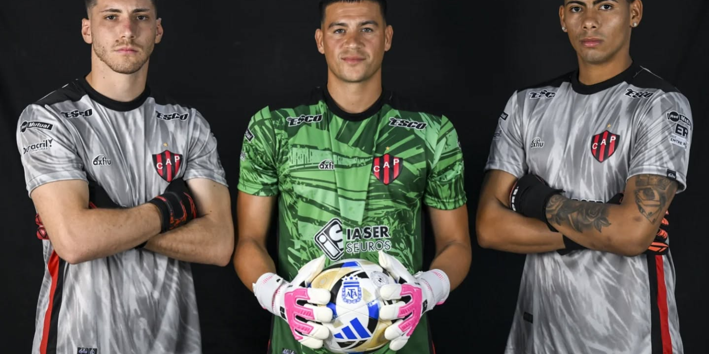 Puede ser una imagen de _fútbol, fútbol y _texto que dice __Mrfual racril axtiu ညြးမေ שלאב CA P EMNg IASER SEUROS ROS SEL 网 400 _Enersa____